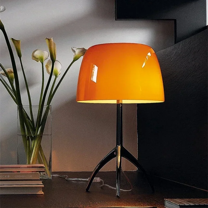 Floor Lamp Tripod - Lampada da Tavolo Vintage Italiana in