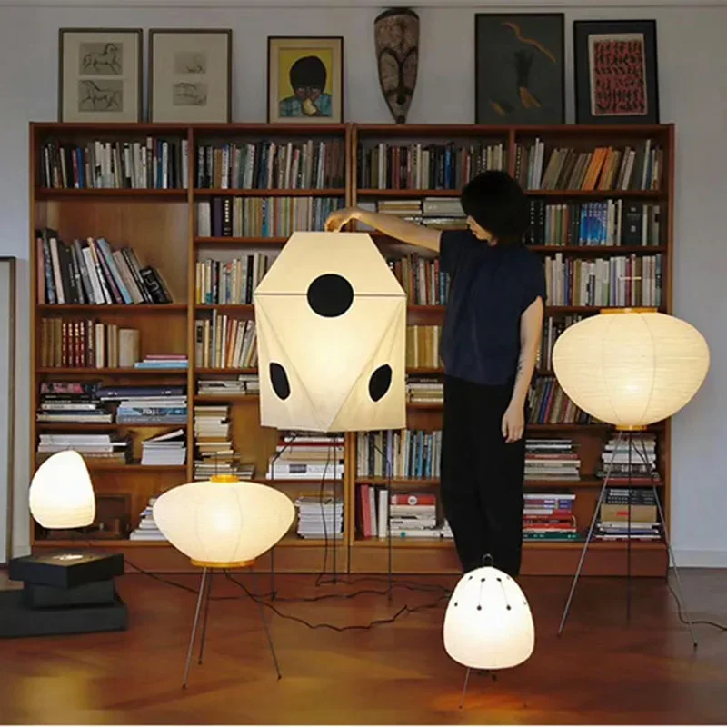 Floor Lamp Tripod - Lampada da terra giapponese Akari Noguchi