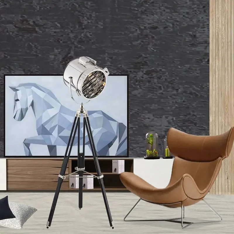 Lampada da terra in acciaio in - Floor Lamp Tripod recensione e prezzo