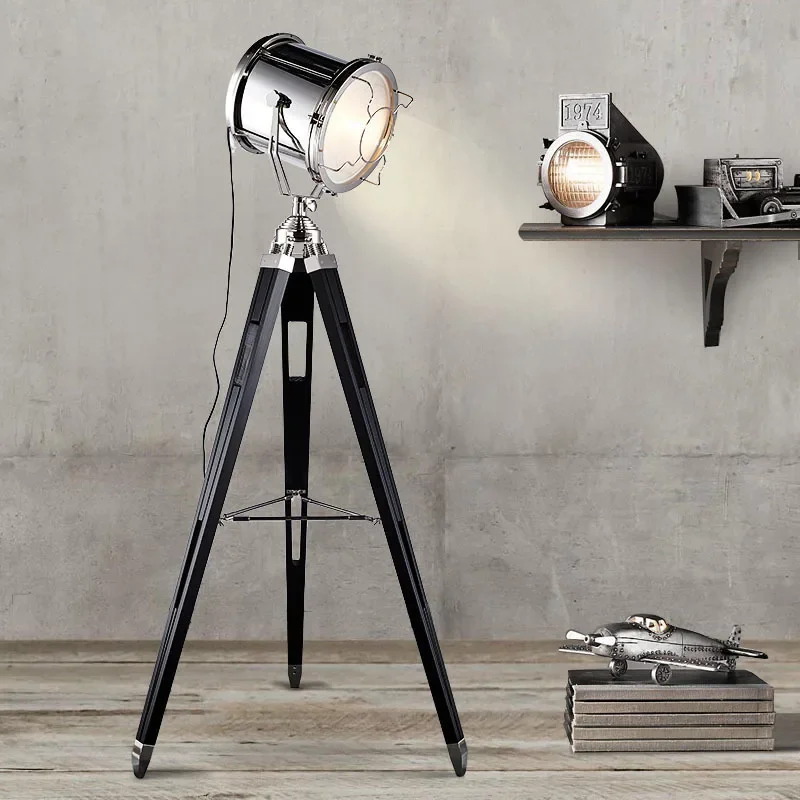 Lampada da terra in acciaio in - Floor Lamp Tripod recensione e prezzo